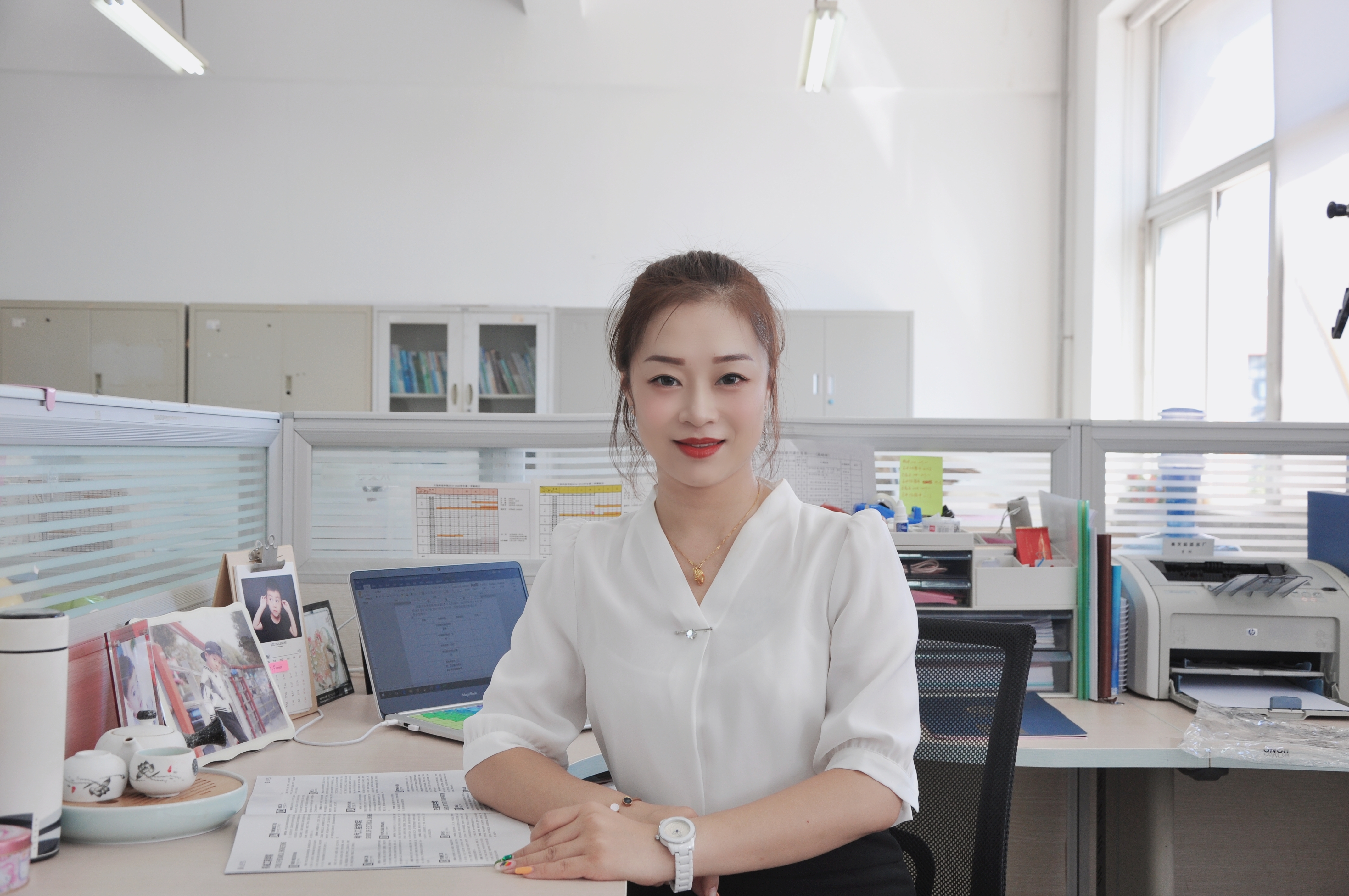 李婷 副教授