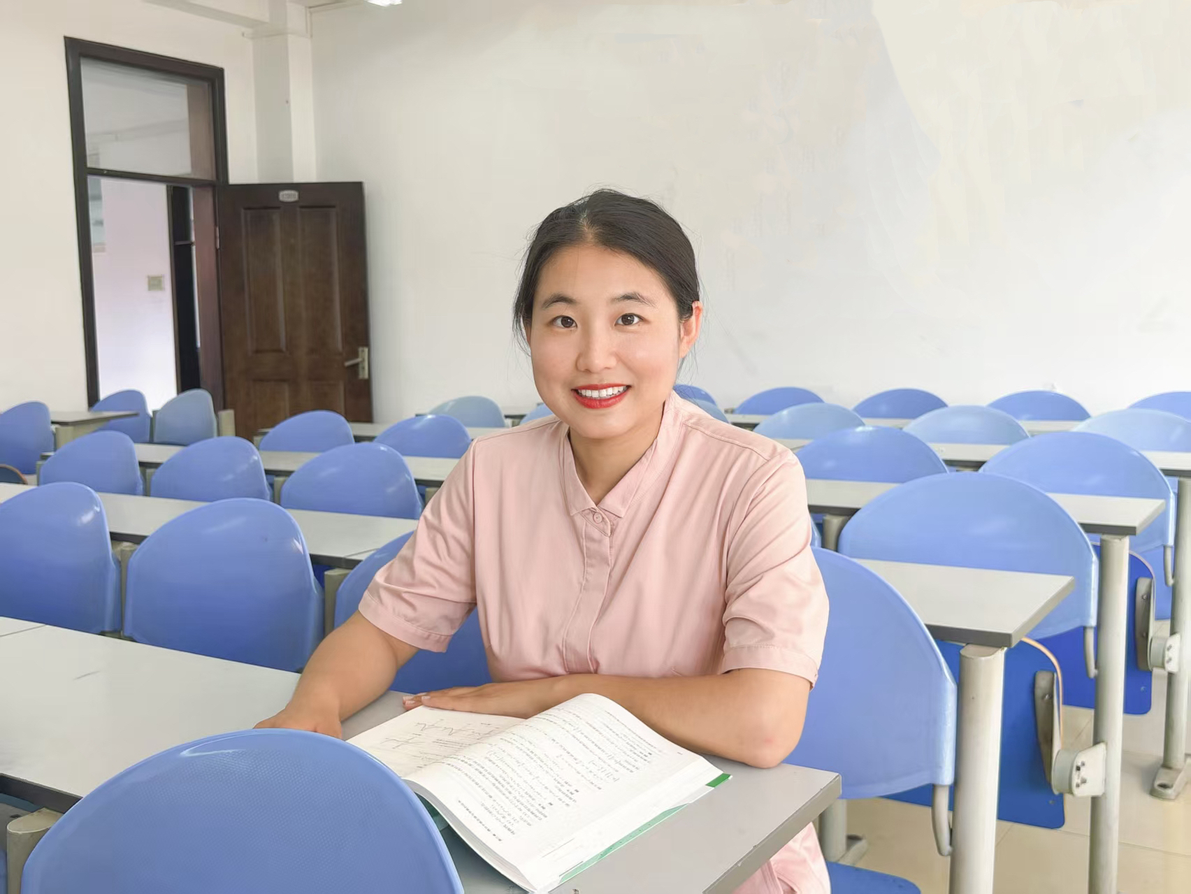 邹琦 讲师